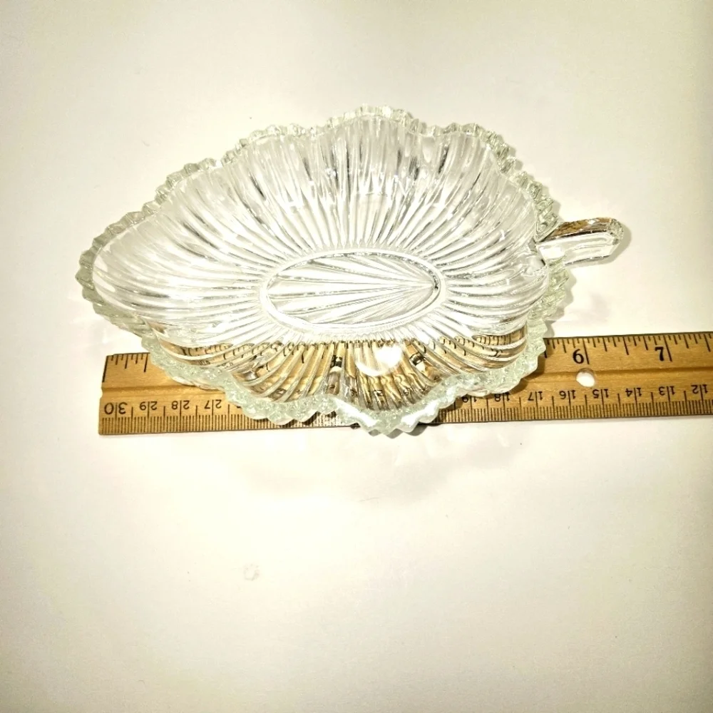 Vintage Depression Glass Trinket Dish Like New Leaf Shaped Ridged Pattern
